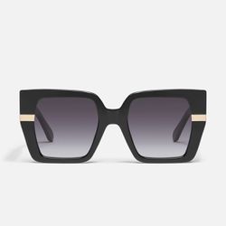 New Quay Sunglasses Black Frames Smoke Lenses Notorious Oversized 