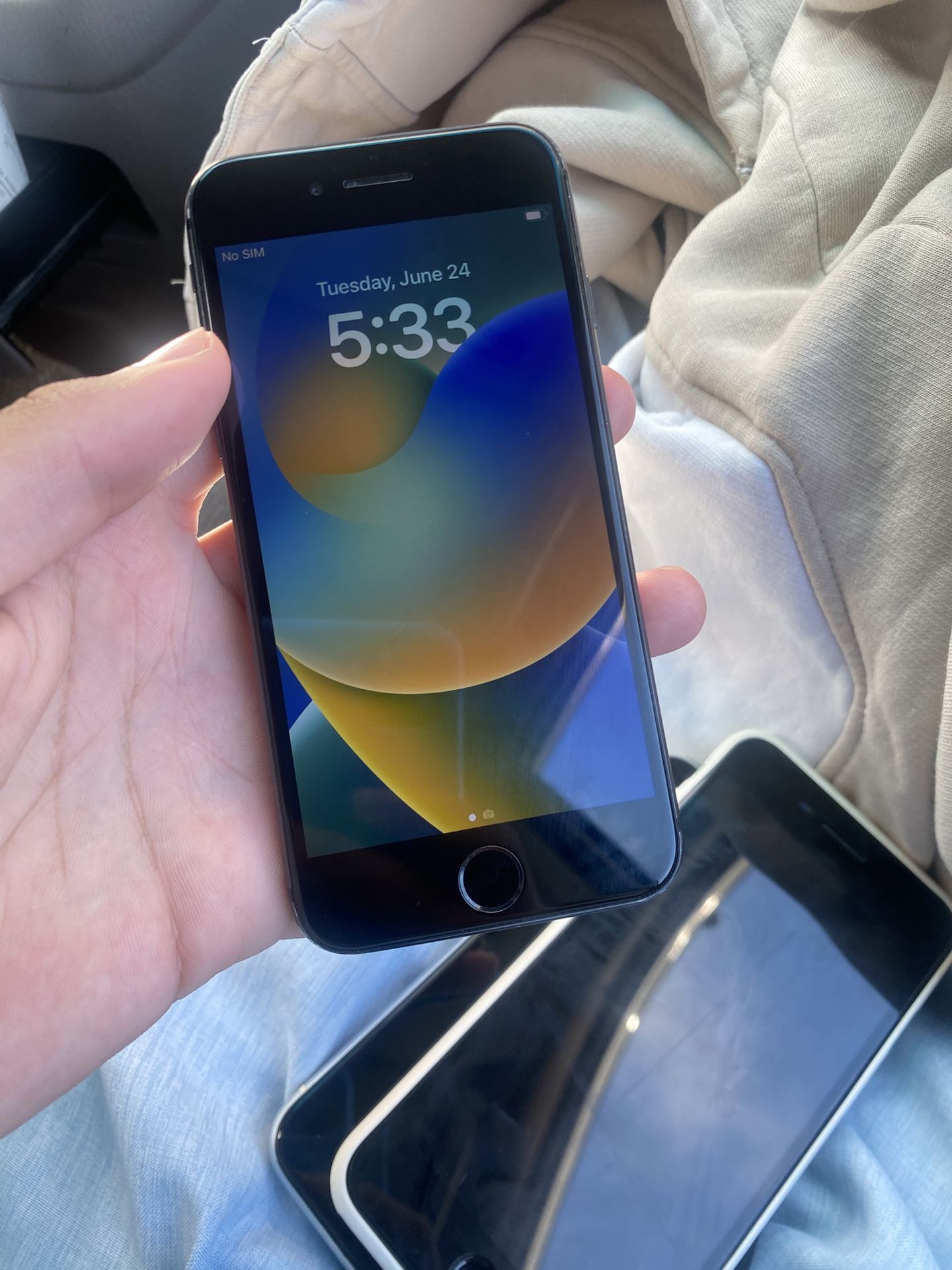 iPhone 8