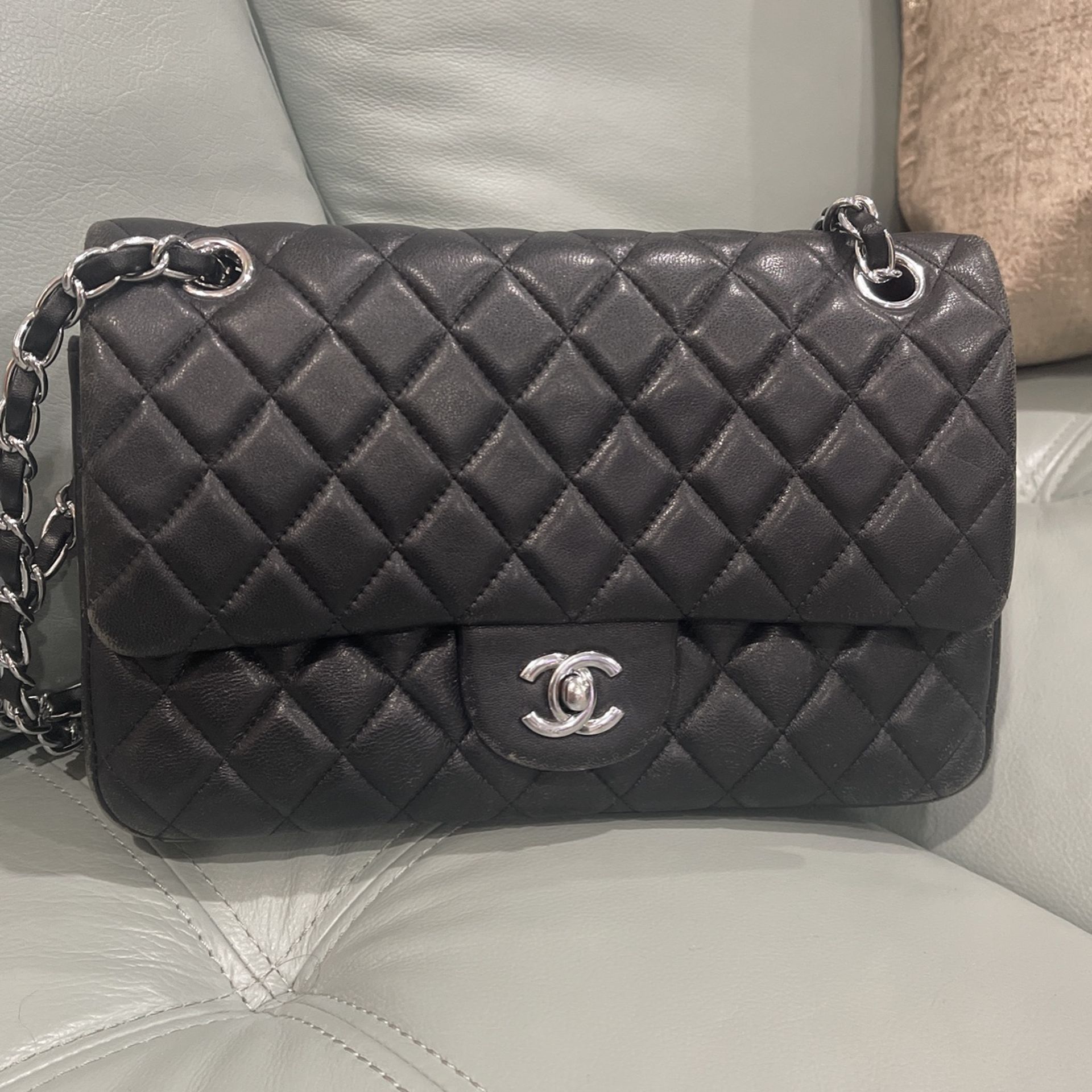 Chanel Médium Flap