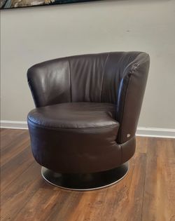 Natuzzi Italsofa Genuine Leather swivel barrel chair