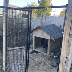 FREE! DOG HOUSES FREE! PICK UP TODAY ONLY