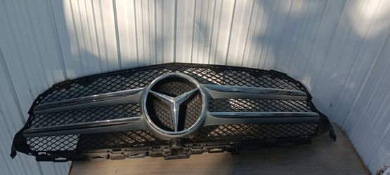 Mercedes C300 C400 Parrilla .nunca Se Instalo $100