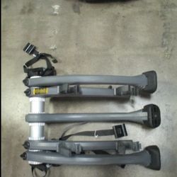 Used Saris Bones 2 Two Bike Trunk rack  ( Read the Description)