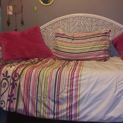 Wicker Daybed $150. Cash Only (Mattress NOT INCLUDED)