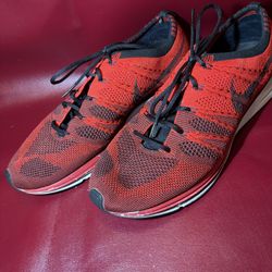 Nike Flyknit Trainer brilliant Crimson/Black size  10