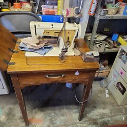 Old School Sewing Machine 