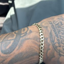 Cuban Bracelet With Lock 