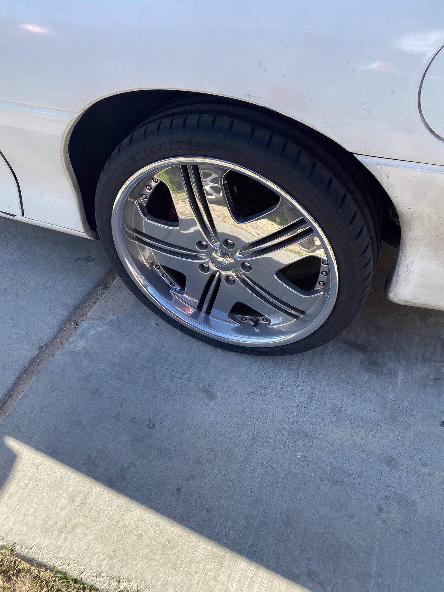 20 in rims on 1998 Chevy camaro