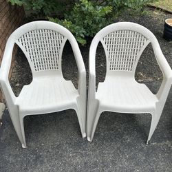 (2) Plastic Patio Chairs