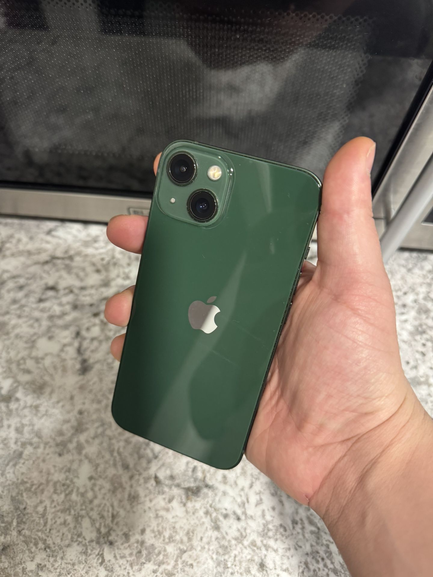 iPhone 13 128GB CARRIER UNLOCKED