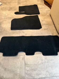 Tesla (2024) model y floor mats