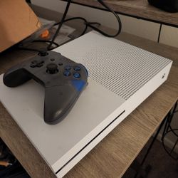 Xbox One S with LE Gears Of War Controller