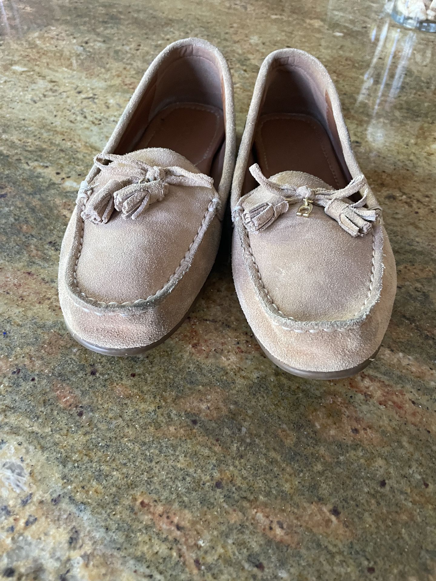 Coach tan Leather Driving Loafers    Size 8