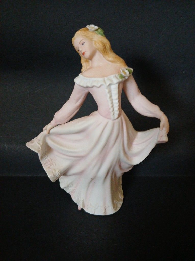 Vintage Home Interiors Porcelain Lady Figurine "Lovely Heather" (#8816-99) 8" tall