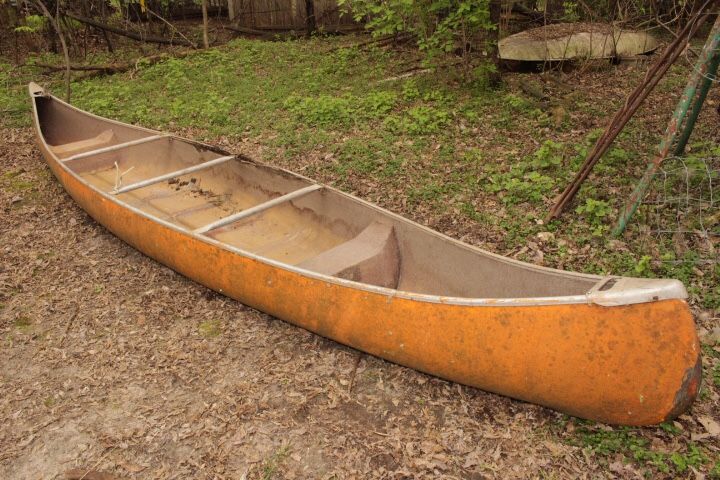 Vintage Quapaw 17’ Fiberglass Canoe