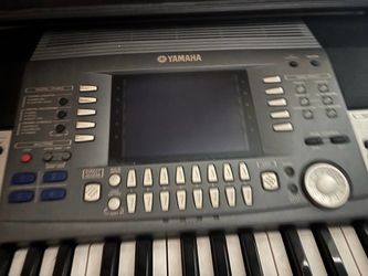 Yamaha par 9000 arranger keyboard 400 dollars