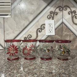 Beautiful 4 Antique Christmas Theme Glass Cups Thumbnail