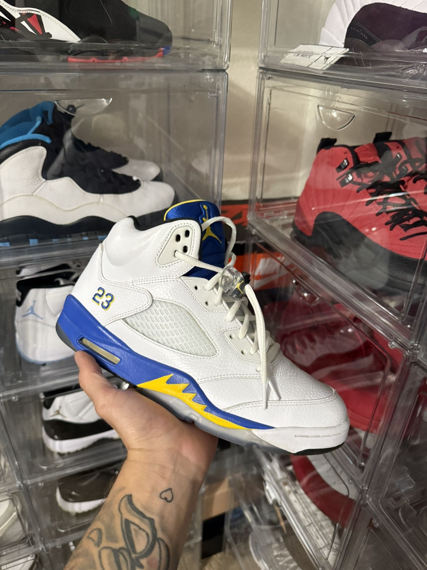 Jordan 5 Laney 