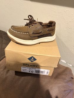 Boys Sperrys size 8m