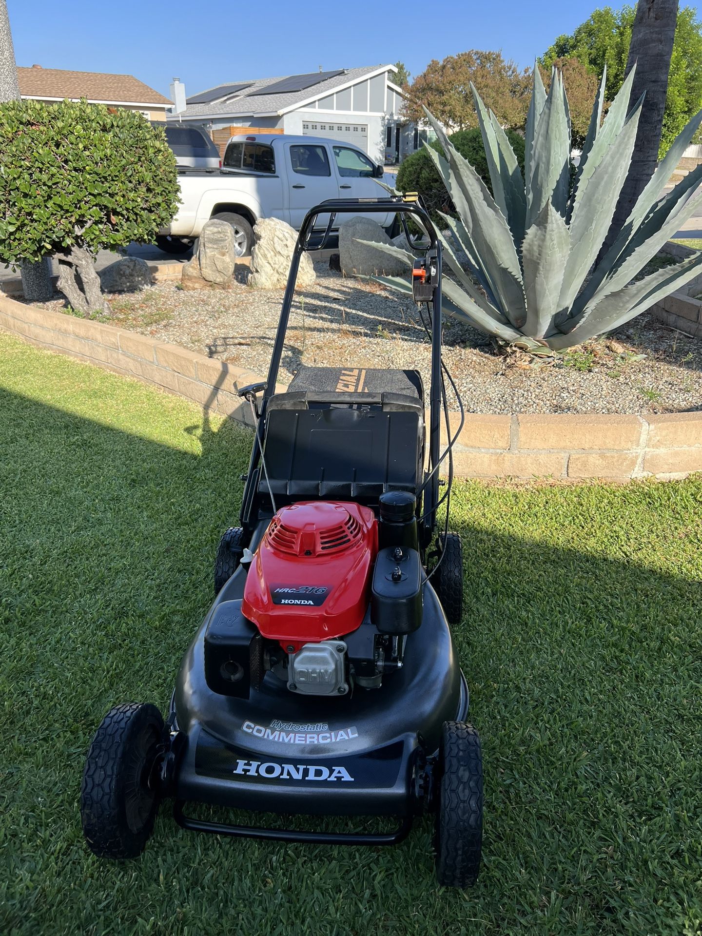 HondaHRC 216 hydrostatic transmission Commercial Lawn Mower
