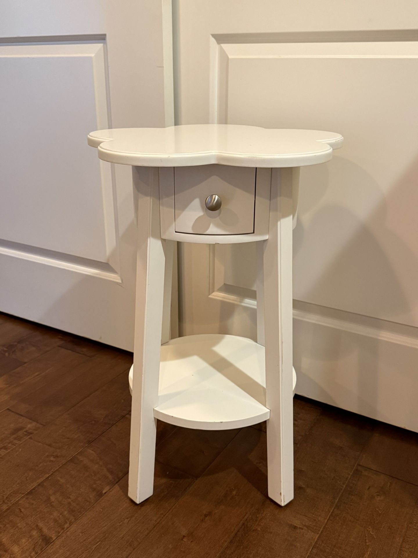 Kid Side Table White/ Antique White