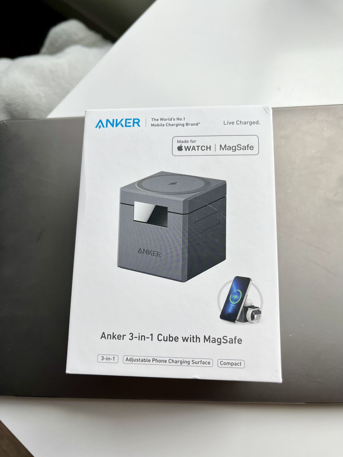 New Unopened Anker 3-in-1 Cube with Magsafe Charging Station!