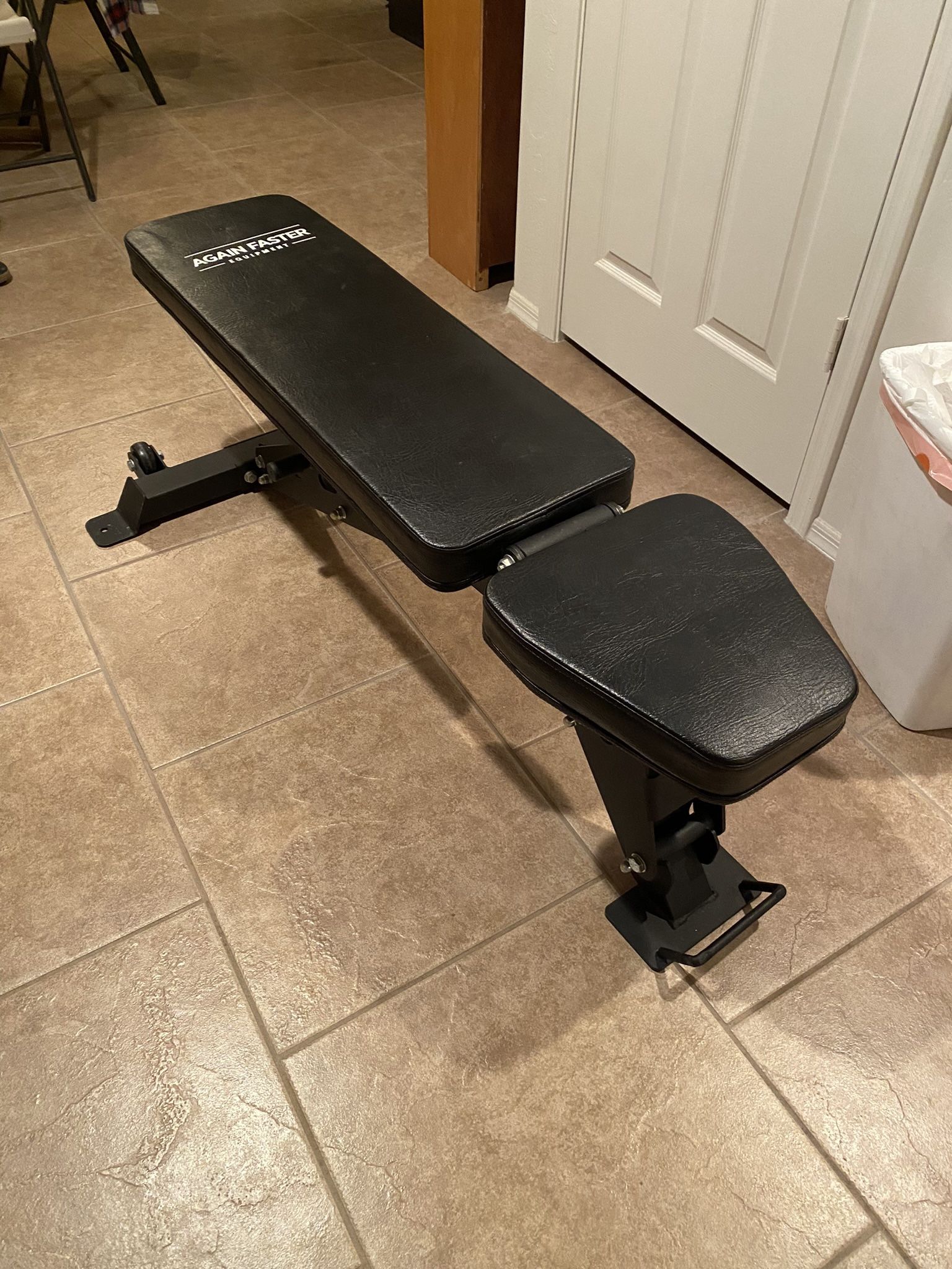 Again Faster Adjustable Weight Bench 