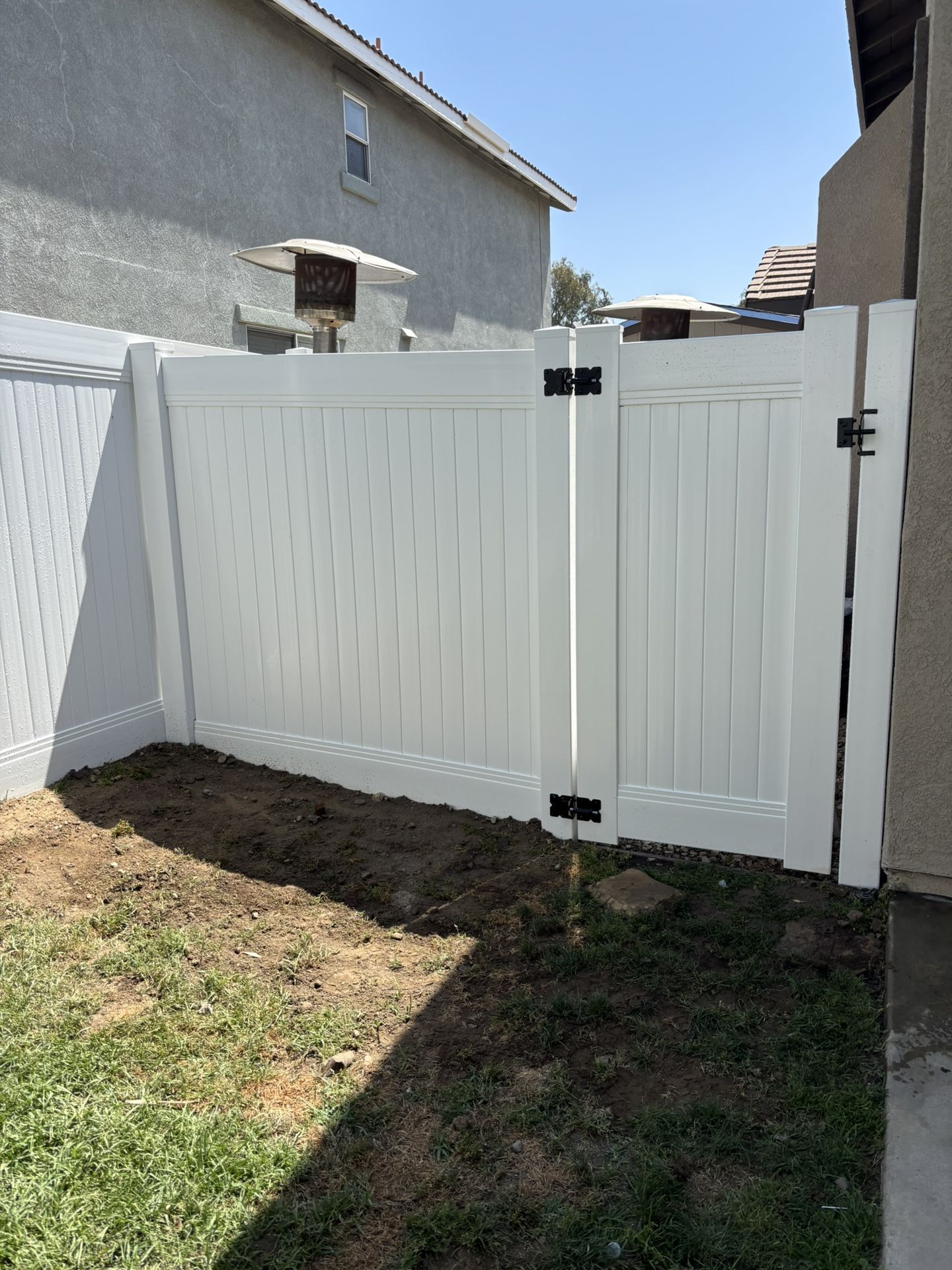 Gate