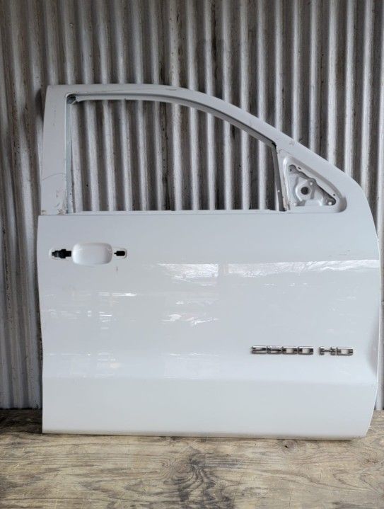 2014-2018 GMC Sierra 2500HD Front Door Shell Passenger Right Side OEM