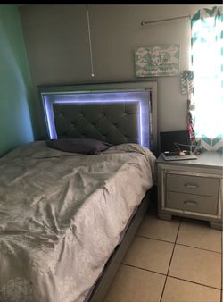 Qeen Silver bed and Dresser with night stand with lighting u