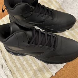 NEW! Men’s Sneakers 