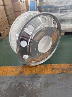 19.5 inch tow truck wheels high polish front and rears available