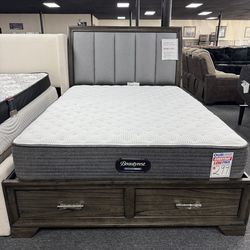 Queen Size Bedframe & Mattress. 🚚WEDELIVER🚚