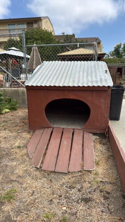 Tortoise enclosure