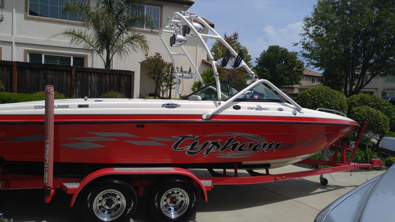 2002 Centurion Typhoon Wakeboard Boat