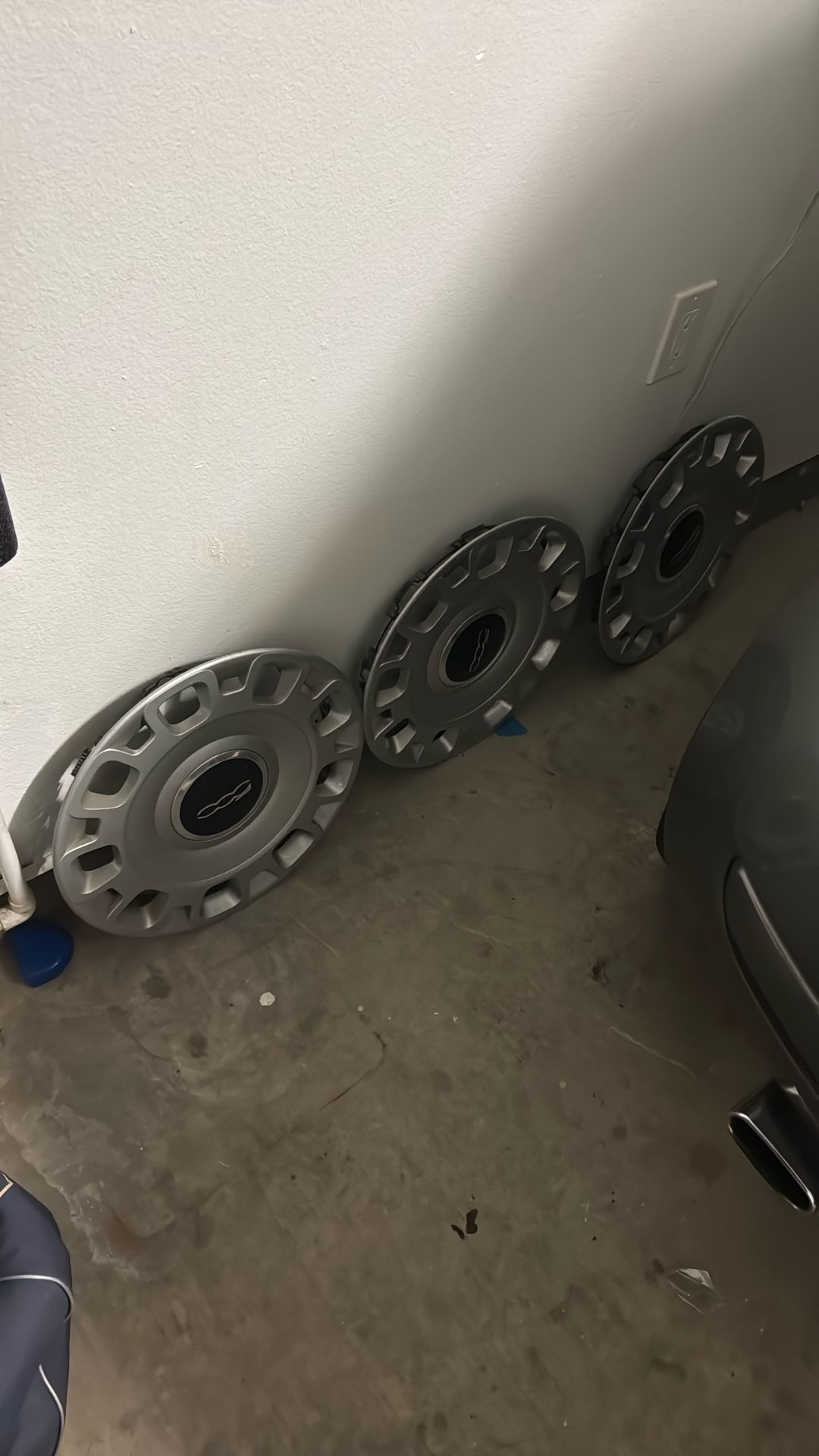 2012 Fiat 500 Hub Caps.  (3 )
