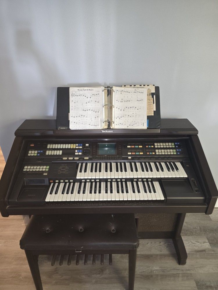 Technich Electronic Organ