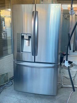 LG COUNTER DEPTH FRENCH DOOR REFRIGERATOR