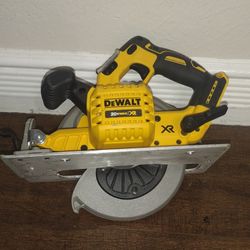 DEWALT 20V XR CIRCULAR SAW 