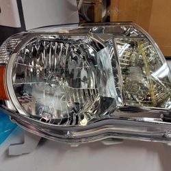 For 05-11 Tacoma Head Light Lamp without Sport PKG No Bulb Passenger Right RH