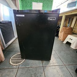 Black Mini Refrigerator