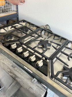 Thermador gas cooktop