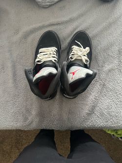 Metalic Jordan 5 size 9.5