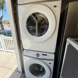 Samsung Stackable Washer + Dryer in White