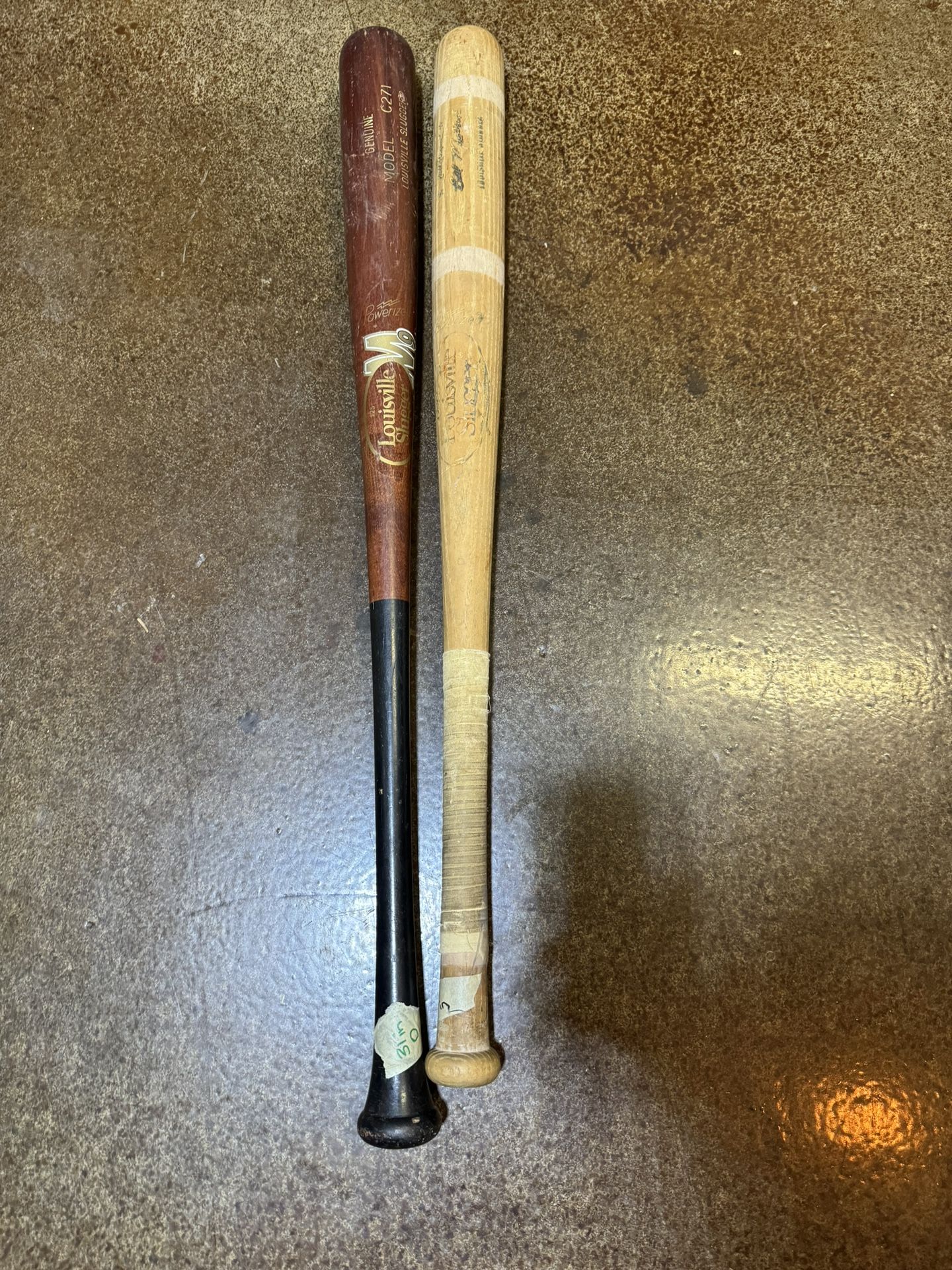 Wooden Baseball bats 30/31 inches in Peoria