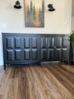 Cabinet/ buffet/ sideboard/ media/ storage