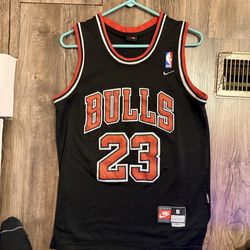Vintage Jordan jersey by Nike small