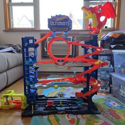 Hot Wheels® Ultimate Garage Dragon Set HKX48