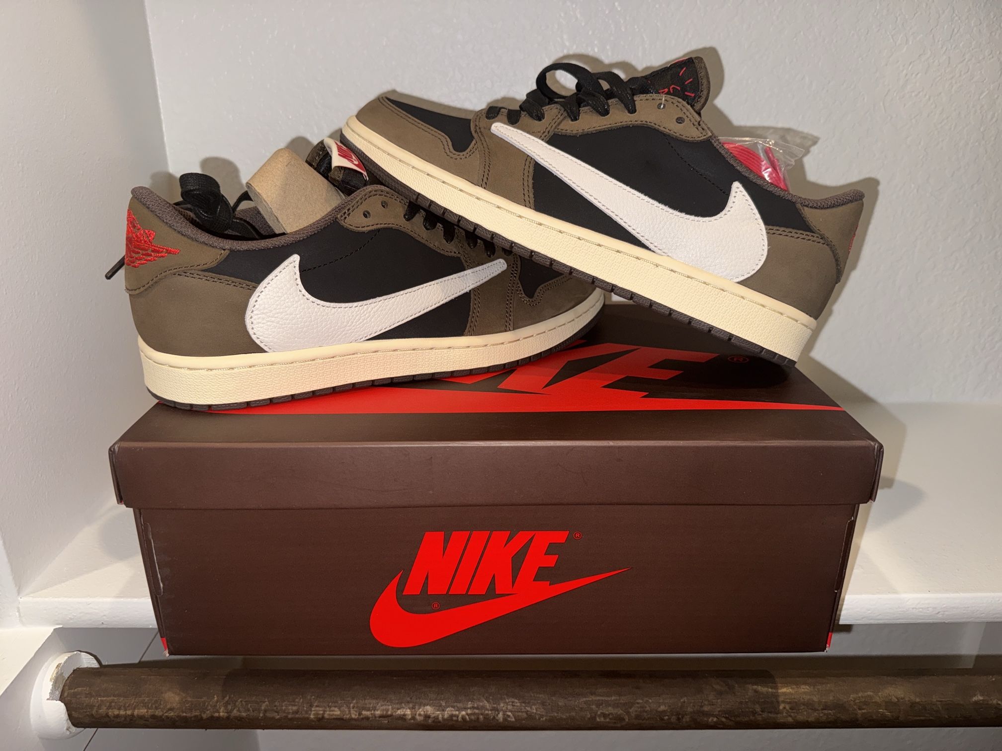 Travis Lows Mocha