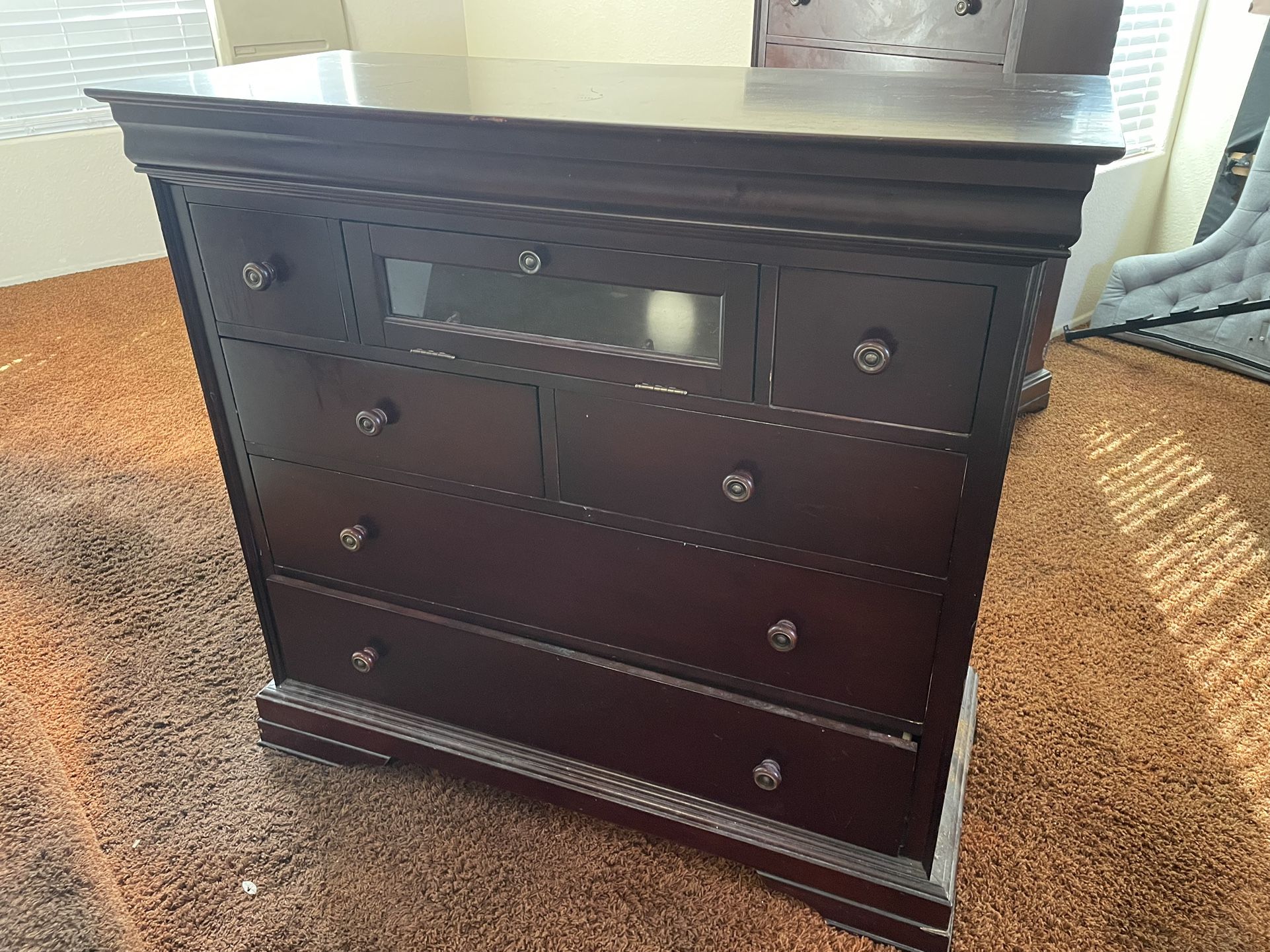 Bedroom Dresser Set